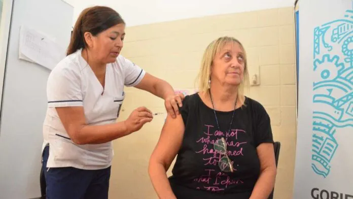 vacuna-antigripal-696x392