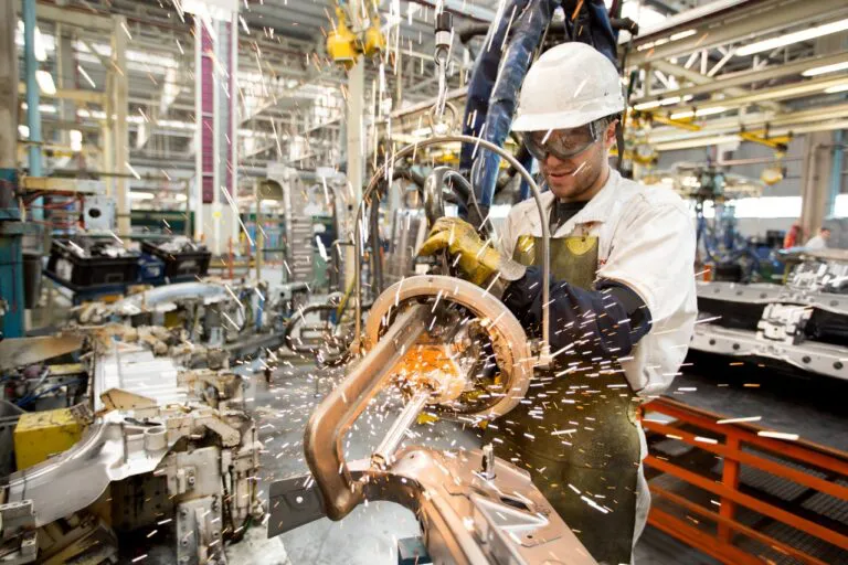 industria-768x512 (1)