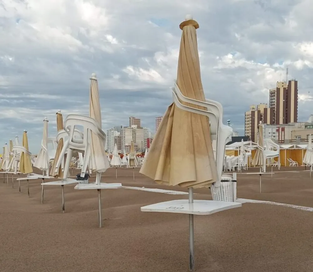 playa-lluvia-696x604jpeg