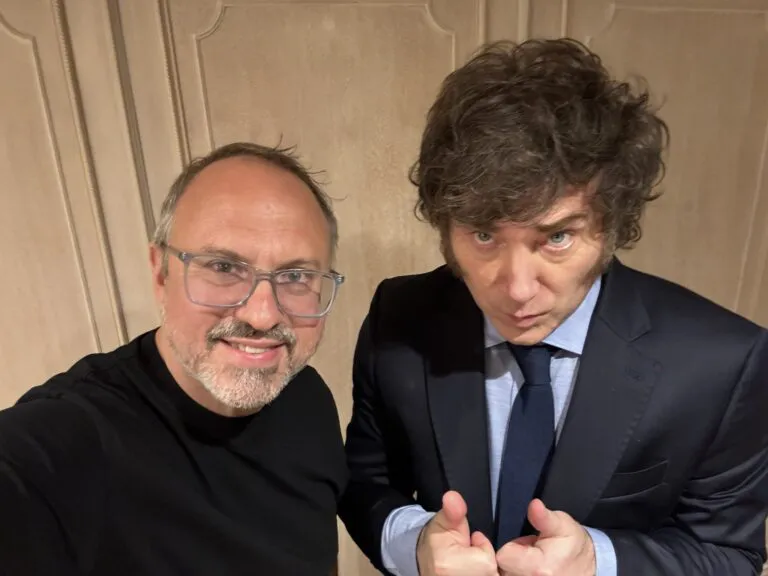 valenzuela-y-milei-768x576