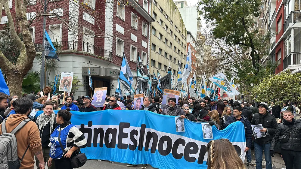 1D592E70-AB27-4781-A5F6-ABEF313398AF