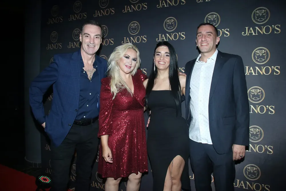 e53b52a3-d07f-49d1-978d-9a7108b6dd6c